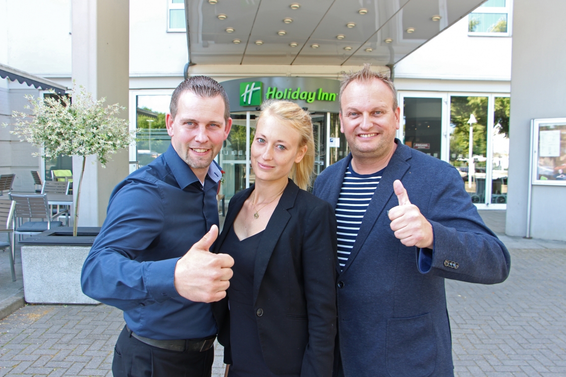 (v.l.): Operation Manager F&B Stefan Zabinski, Convention Sales Managerin Vivian Bartheidel und Hoteldirektor Christian Schmidt Bild: Holiday Inn Lübeck
