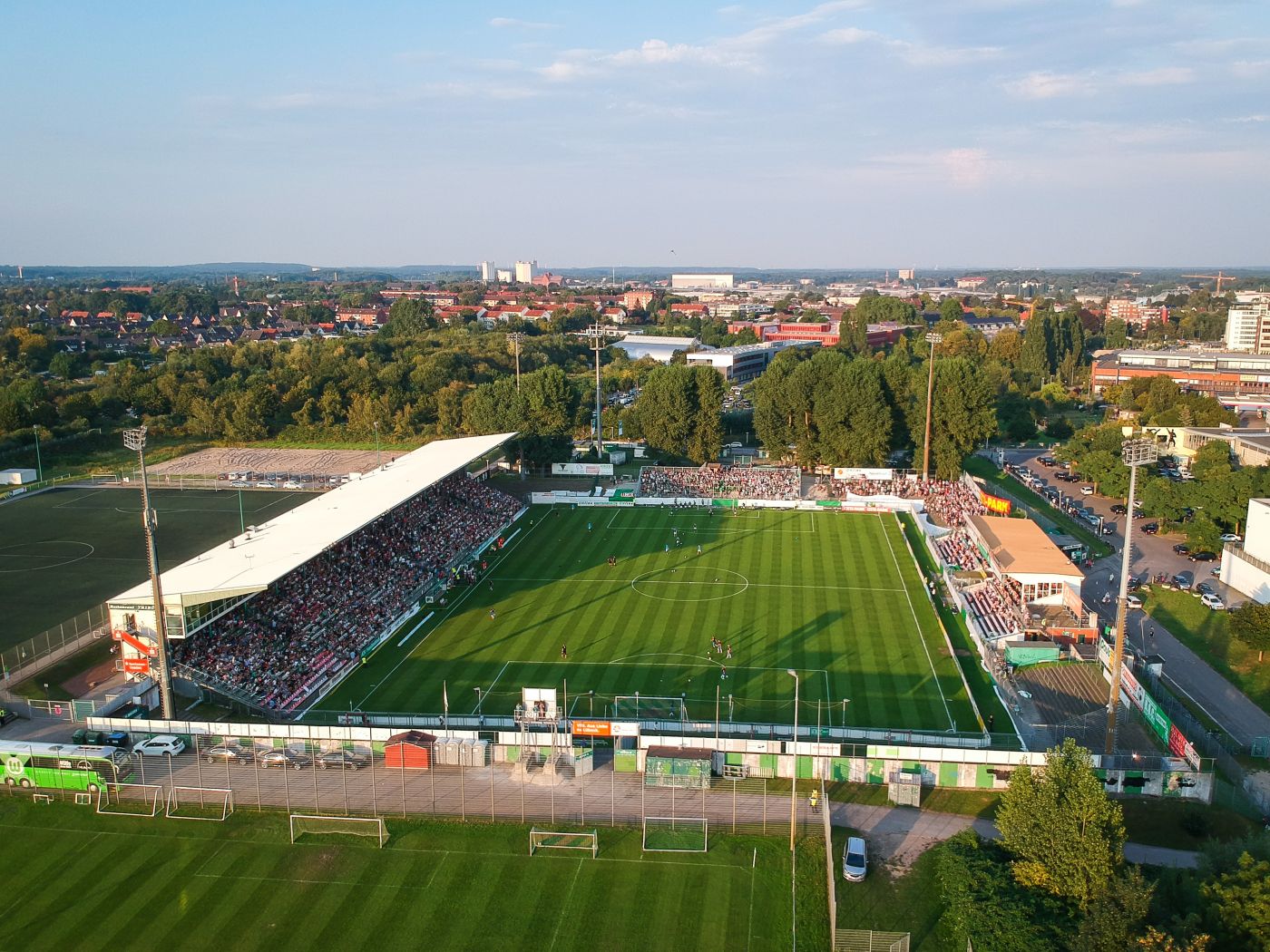 Stadion Lohnmühle beim Spiel gegen VfL Wolfsburg II 2019/20