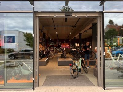 Fahrradhändler MTB-Market hat Neubau Bei der Gasanstalt bezogen